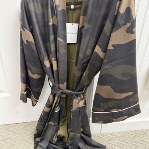 Generation Love Camouflage Robe